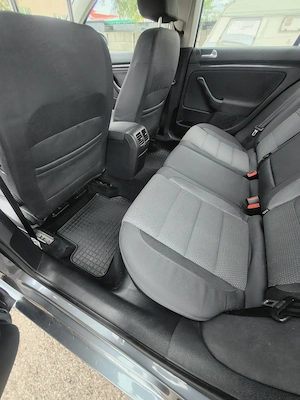 VW Golf VI 1.6 tdi 105 cp Euro5. An 2010 - imagine 6