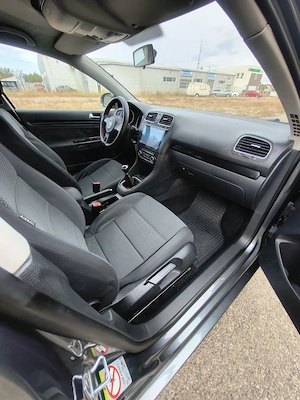 VW Golf VI 1.6 tdi 105 cp Euro5. An 2010 - imagine 7