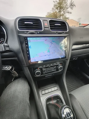 VW Golf VI 1.6 tdi 105 cp Euro5. An 2010 - imagine 9