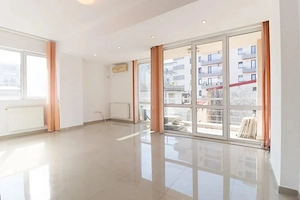3 camere| Unirii| 78mp| singurul apartament de pe palier| spatiu birou