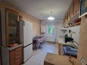 Apartament cu 3 camere decomandate   70 mp | Spațios, mobilat și utilat - imagine 9