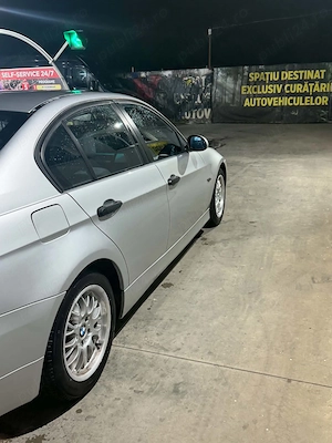 Vând BMW e90 320i 2005 luna 12  - imagine 3