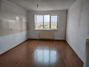 Apartament  3 camere la 3 minute de Promenada Mall