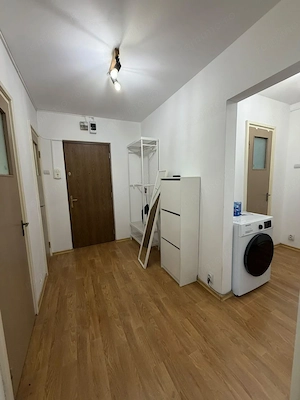 Inchiriez apartament de 3 camere, zona Politehnica, metrou, troleibuz, tramvai, parc, mall - imagine 3