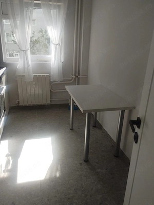Închiriez apartament  metrou 1 Decembrie - imagine 7