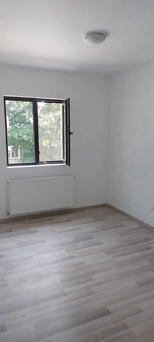 Inchiriere 3 camere - imagine 8