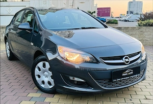 Opel Astra J Hatchback 1.6 Benzina 120 Cp Euro 6 Cutie Manuala 146000 KM Inmatriculat Ro - imagine 2