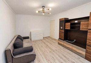 Renovat complet. Aproape de Spitalul Judetean. Mobilat si utilat.  - imagine 2