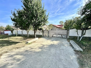 Casa de vanzare - gata de locuit, recent construita, locatie buna,1950MP Umbraresti   Jud Galati.