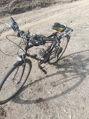 bicicleta cu motor an perfecta stare de funcționare 