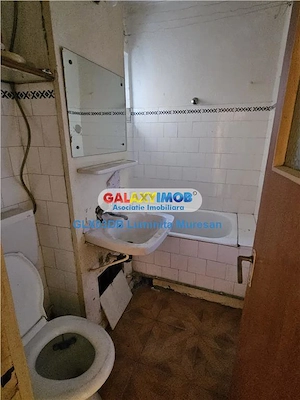 Vanzare apartament 3 camere semidecomandat Targoviste Micro 6 - imagine 6