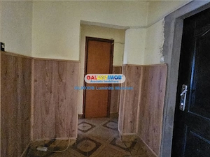 Vanzare apartament 3 camere semidecomandat Targoviste Micro 6 - imagine 18