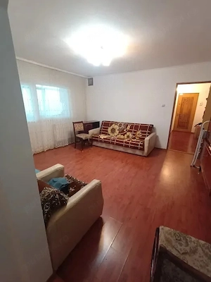 Apartament cu 2 camere, etaj 1 Zona Scoala 11 - imagine 4