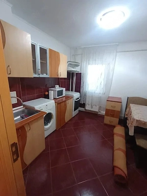 Apartament cu 2 camere, etaj 1 Zona Scoala 11