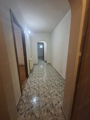 Proprietar   De vânzare apartament cu 2 camere decomandat parter, în Târgoviște  - imagine 10