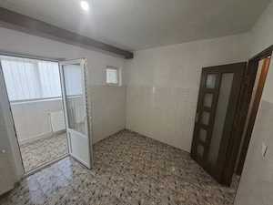 Proprietar   De vânzare apartament cu 2 camere decomandat parter, în Târgoviște  - imagine 6