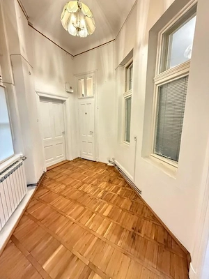 Spatiu Birou , zona Sinaia, Parter, 128 mp. Centrala Proprie - imagine 3