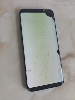 [S8] Vând Samsung Galaxy S8 [display spart] [pentru piese sau reparat] [poze reale]