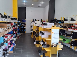 Vanzatoare minim 45 ani