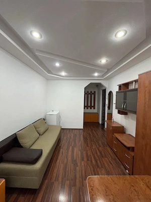 Proprietar Inchiriez Garsoniera in Lipovei,parter