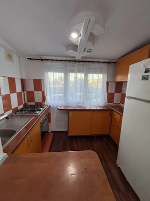 Proprietar Inchiriez Garsoniera in Lipovei,parter - imagine 3
