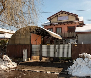 Casă de vânzare