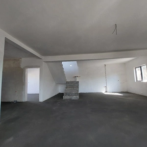 vând Casă P +M cu 5 Dormitoare teren 360 mp in lumina jud Constanța  - imagine 8