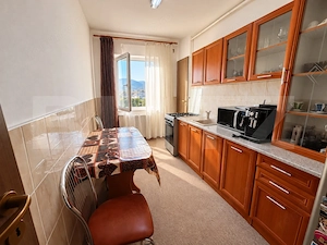 Apartament cu 3 camere în zona foarte liniștită din Ghimbav - imagine 11
