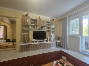 Apartament 4 camere, etaj 1 – Exercițiu, lângă Poștă