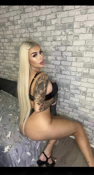 Vanesa noua servici top fac si deplasari am si locatia pozele imi apartin