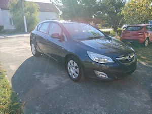 Opel Astra-J An 2011 Motor 1,4 Benzina Euro 5 - imagine 3