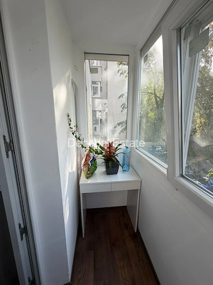 2 camere decomandat 2 min  Metrou 1 Decembrie et 2 renovat an 1977 - imagine 10