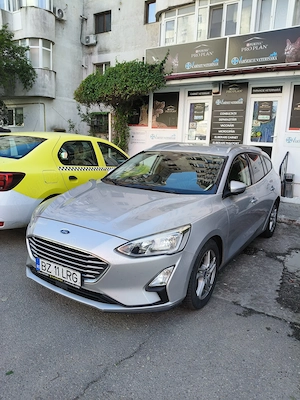 Unic proprietar, vând Ford Focus, 2019, 125 cai, 1,0 benzina  - imagine 3