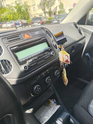 Vând vw Tiguan 4*4 , 2.0 tdi , 140 cp , automatic , 273000 km reali , in stare buna de functionare - imagine 5