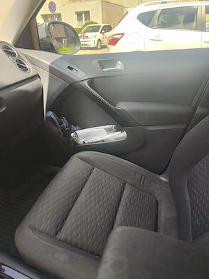 Vând vw Tiguan 4*4 , 2.0 tdi , 140 cp , automatic , 273000 km reali , in stare buna de functionare - imagine 7