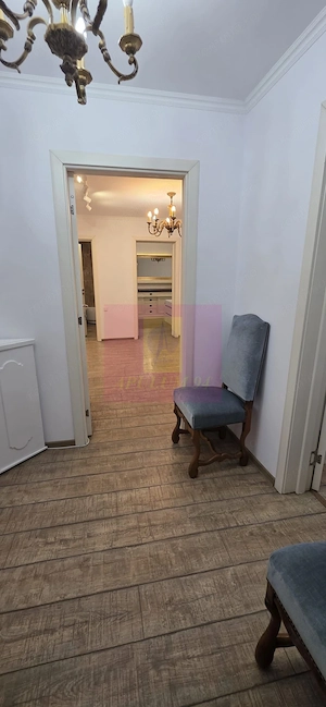 Apartament cu 2 camere, spatiu comercial – Campina, central - imagine 7