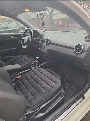 Audi A1 an 2011 - imagine 3