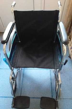 Vand scaun medical cu rotile aproape nou