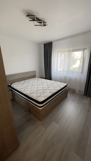 Apartament cu 3 camere, 75 mp, zona Centrala - imagine 5