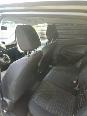 Mazda 2 Demio 2009, 1.3 benzina, 147.000 km + un set anvelope iarnă -foarte buna de oras incepator - imagine 7