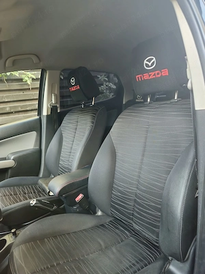 Mazda 2 Demio 2009, 1.3 benzina, 147.000 km + un set anvelope iarnă -foarte buna de oras incepator - imagine 6