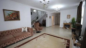Proprietar vând vilă în zona Iancu Nicolae   410 mp utili, mansardă independentă - imagine 2