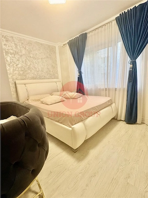 Apartament 4 Camere Decomandat Navodari - imagine 4