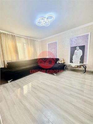 Apartament 4 Camere Decomandat Navodari - imagine 2
