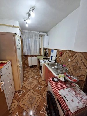 Proprietar închiriez apartament pe termen lung - imagine 5