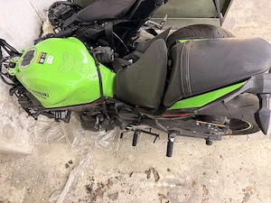 Dezmembrez KAWASAKI NINJA 650 an 2021 cazuta pe partea dreapta  - imagine 5