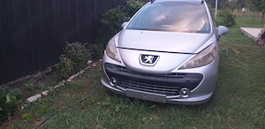 Vind peugeot207 sw 1.6litri benzina 120 cai fabricatie 2008.