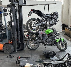 Dezmembrez HONDA CBR125R neo sports caffe an 2019 - imagine 3