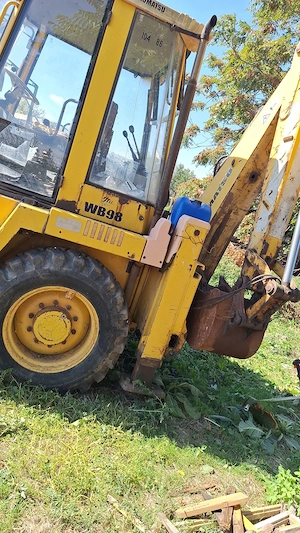 Buldoexcavator Komatsu Terna - imagine 5