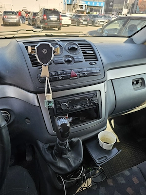 Vând  Mercedes vito,  8+1, 168 000 km, usi laterale pe ambele parti, cârlig remorcare,  2200 cmc, - imagine 8